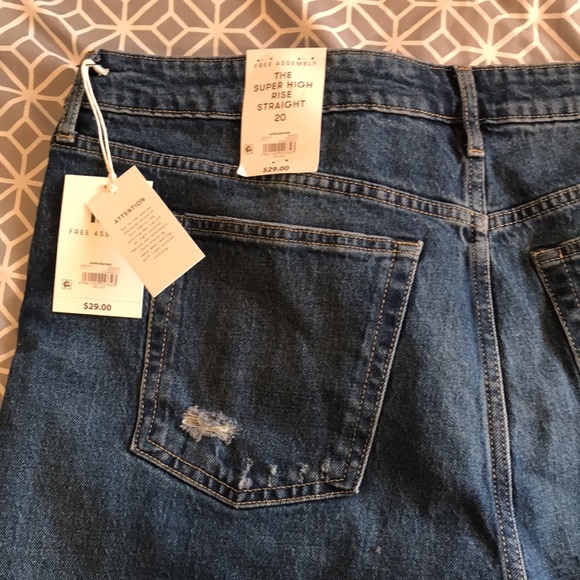 Free Assembly Super High-Rise Distressed Straight Leg Jeans Size 20 NWT - Picture 9 of 15